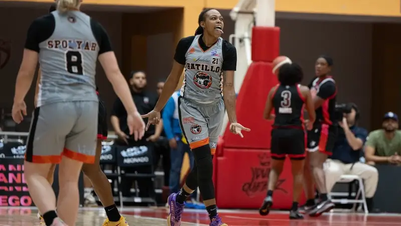 ADRIENNE GODBOLD ES LA DEFENSA DEL AÑO