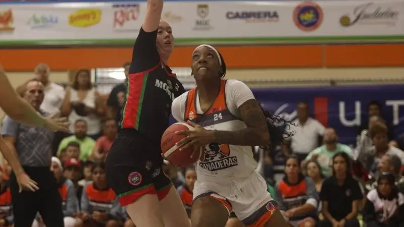 ISABELA Y HATILLO DEBUTAN CON TRIUNFOS