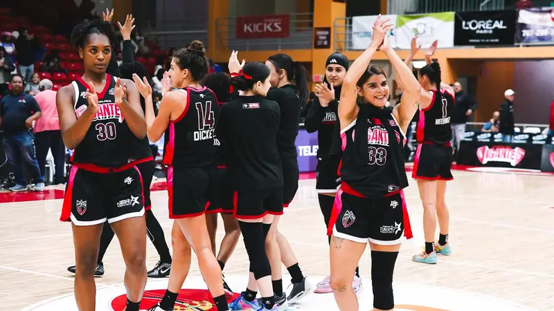 CAROLINA COLOCA LA SERIE FINAL DEL BSNF 2-0