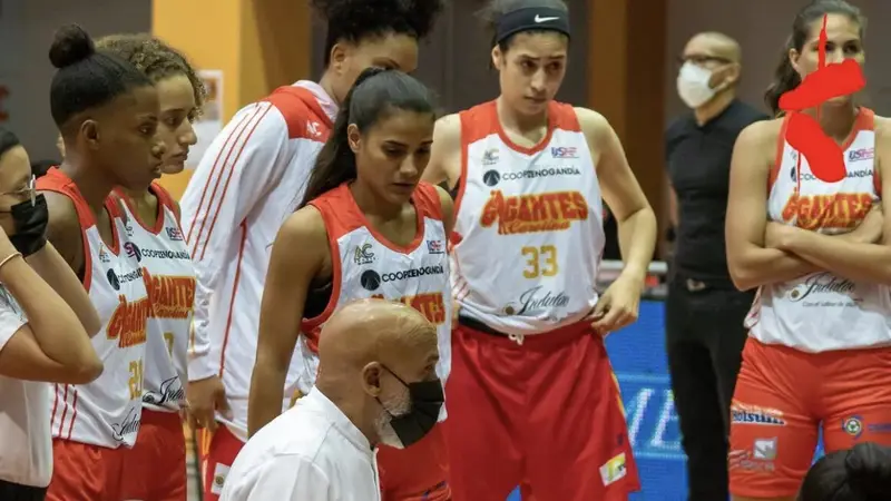 Akilah Bethel es la Más Destacada de la Semana