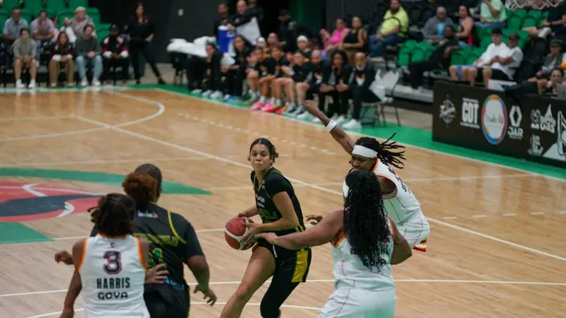 Las Pollitas se apoderan del primer lugar