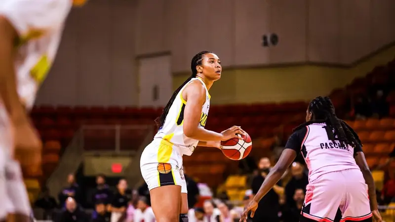 Llega la primera victoria como local para las Monarcas