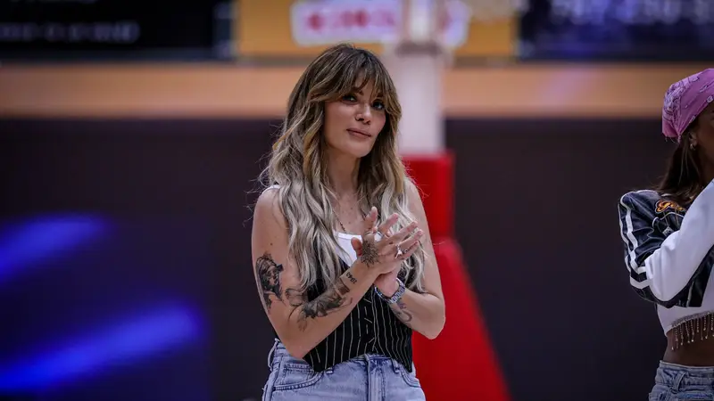 LAS VISITANTES DOMINAN EN LA JORNADA INAUGURAL