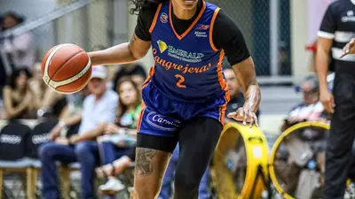 Ganan las Cangrejeras y las Pollitas