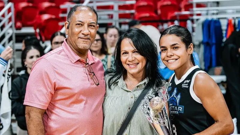 Nina De León es la Más Valiosa del Juego de Estrellas