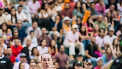 Explosivas avanzan a la serie final del BSNF