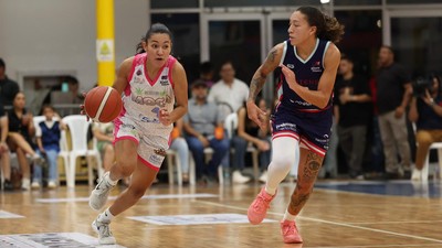Moca se lleva el primer juego en la final del BSNF