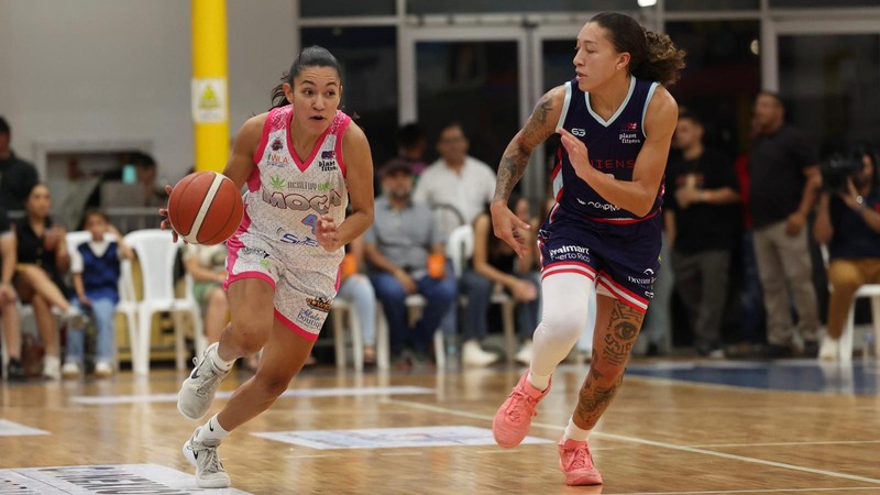 Moca se lleva el primer juego en la final del BSNF