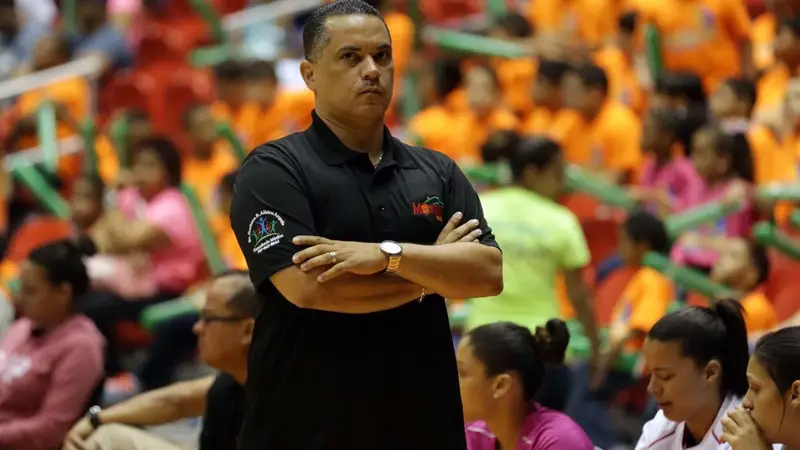 Tony Ruiz al mando de las Ganaderas de Hatillo