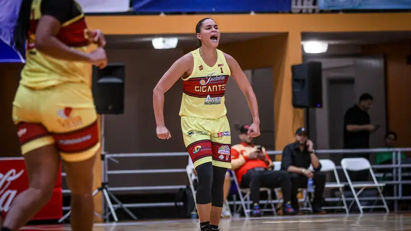 TAYRA MELÉNDEZ REPITE COMO DEFENSA DEL AÑO