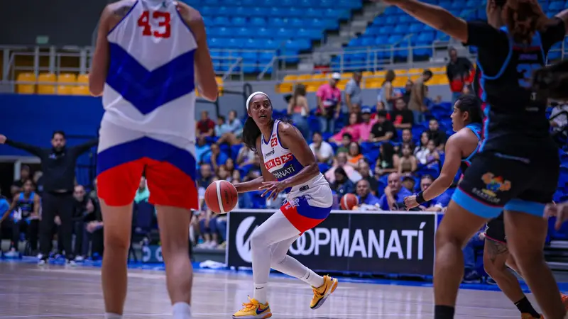MANATÍ SALE CON LA VICTORIA EN EL PRIMER PARTIDO DE LA SERIE SEMIFINAL B
