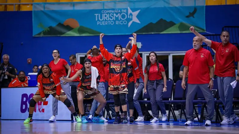 CAROLINA TOMA LA DELANTERA EN LA SERIE FINAL