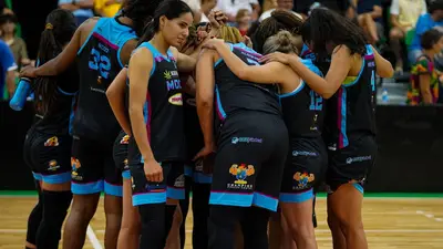 MOCA Y SANTURCE CLASIFICAN A LA POSTEMPROADA