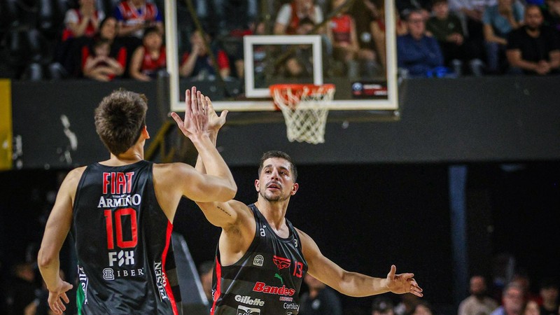 +9 de cara al último cuarto. Lo gana 68-59