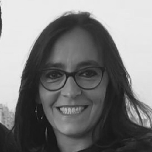 Sra. Adriana Inthamoussu